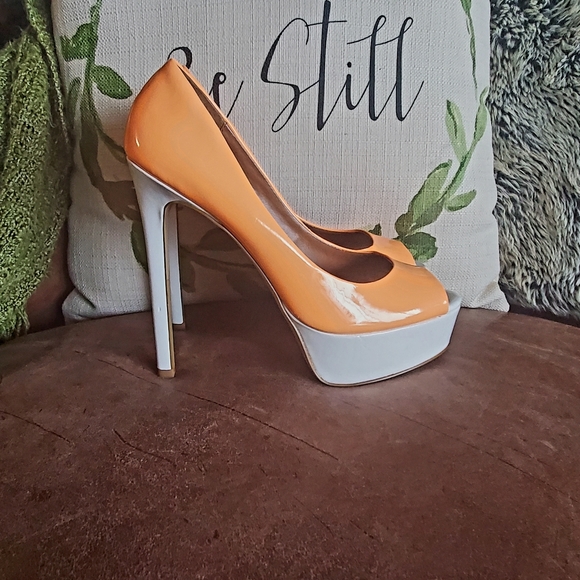 ALDO Platform Two Toned Stilettos- Size 8.5 - Picture 3 of 7